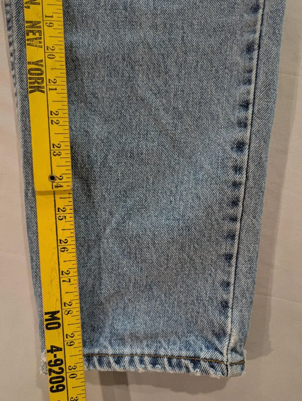 Levi's 550 Jeans Mens 34x30 Blue Light Wash Relaxed Fit Tapered Denim Red Tab